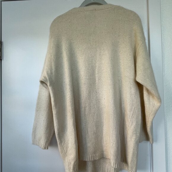 MY Vintage Pearl Crewneck Ivory Sweater, Retro Pullover Pearl‎ accent sweater, M - Picture 2 of 5